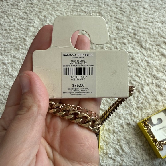 Banana Republic Gold Chain Necklace - Picture 2 of 3